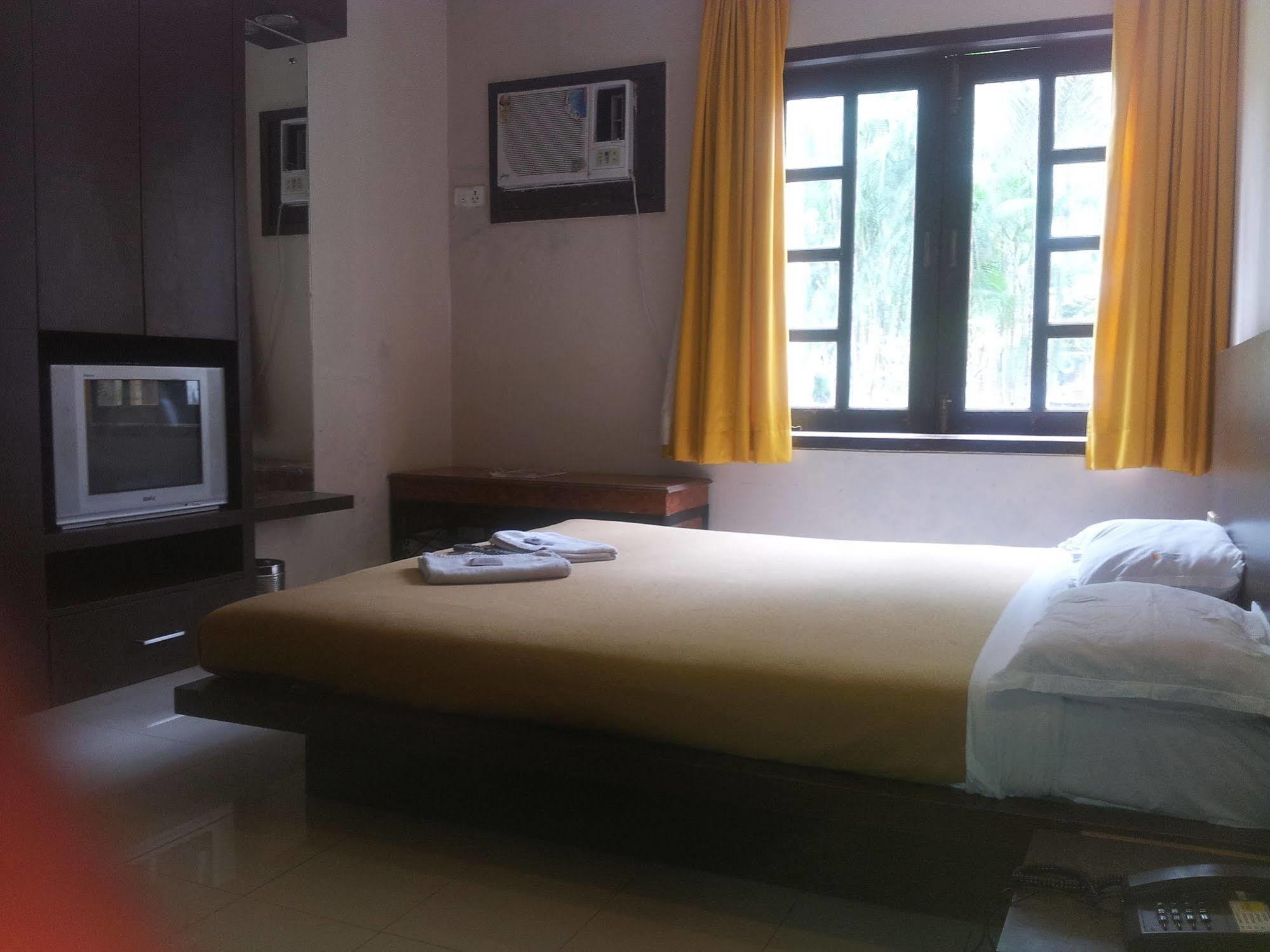 Silver Sands Beach Resort Daman Exterior photo
