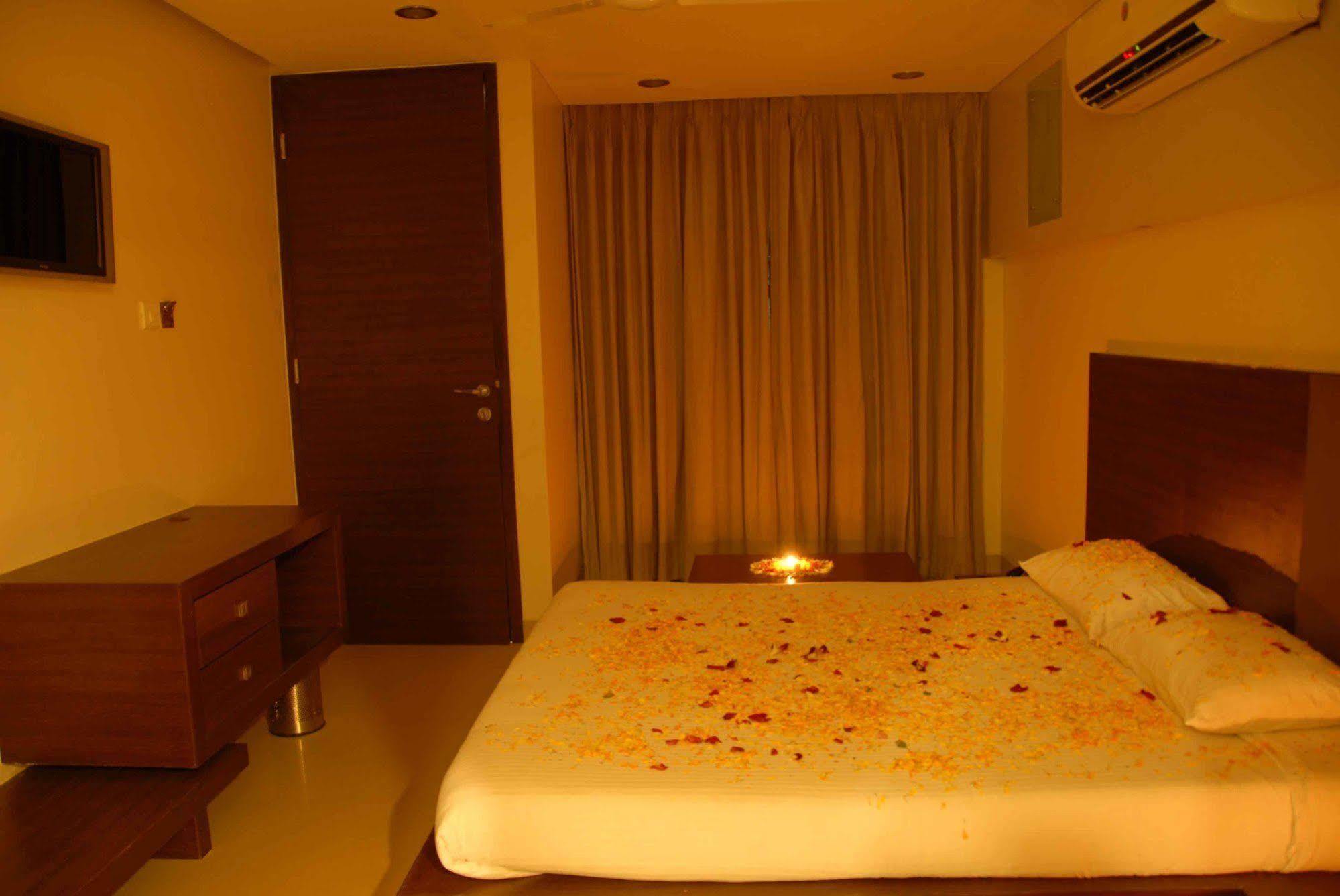 Silver Sands Beach Resort Daman Exterior photo